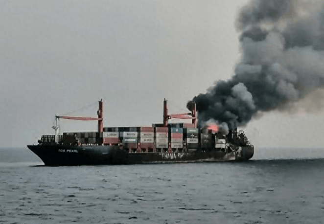 皇冠代理注册_挂红旗也照打不误?中方呼吁停止袭击后皇冠代理注册,胡塞不再给中国特殊待遇