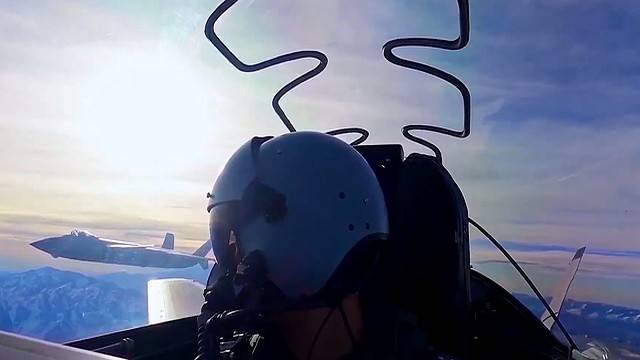 皇冠信用盘代理如何注册_都见不得中国强大!歼20隐身战机飞越对马海峡皇冠信用盘代理如何注册,美日罕见没发现?