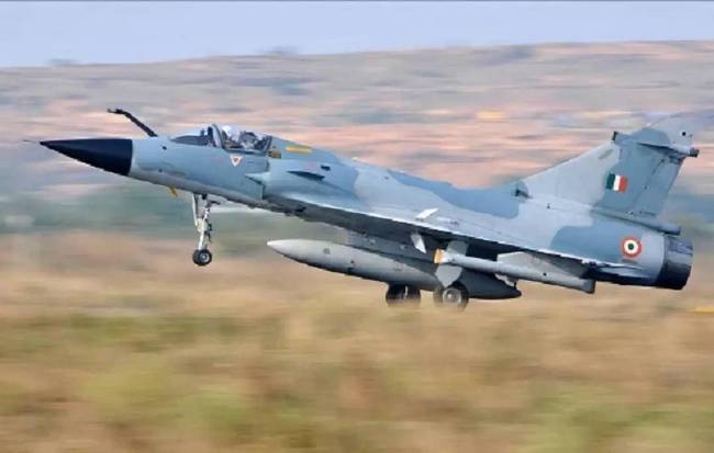 皇冠信用网代理注册_乌克兰幻影-2000战机被击落皇冠信用网代理注册，印媒：台军天塌了，中国博主们欢腾