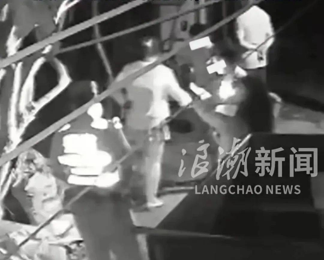 皇冠信用网登2代理_网传“亮证”司机是公安局领导不实皇冠信用网登2代理,广西当地:密切关注,已成立调查组