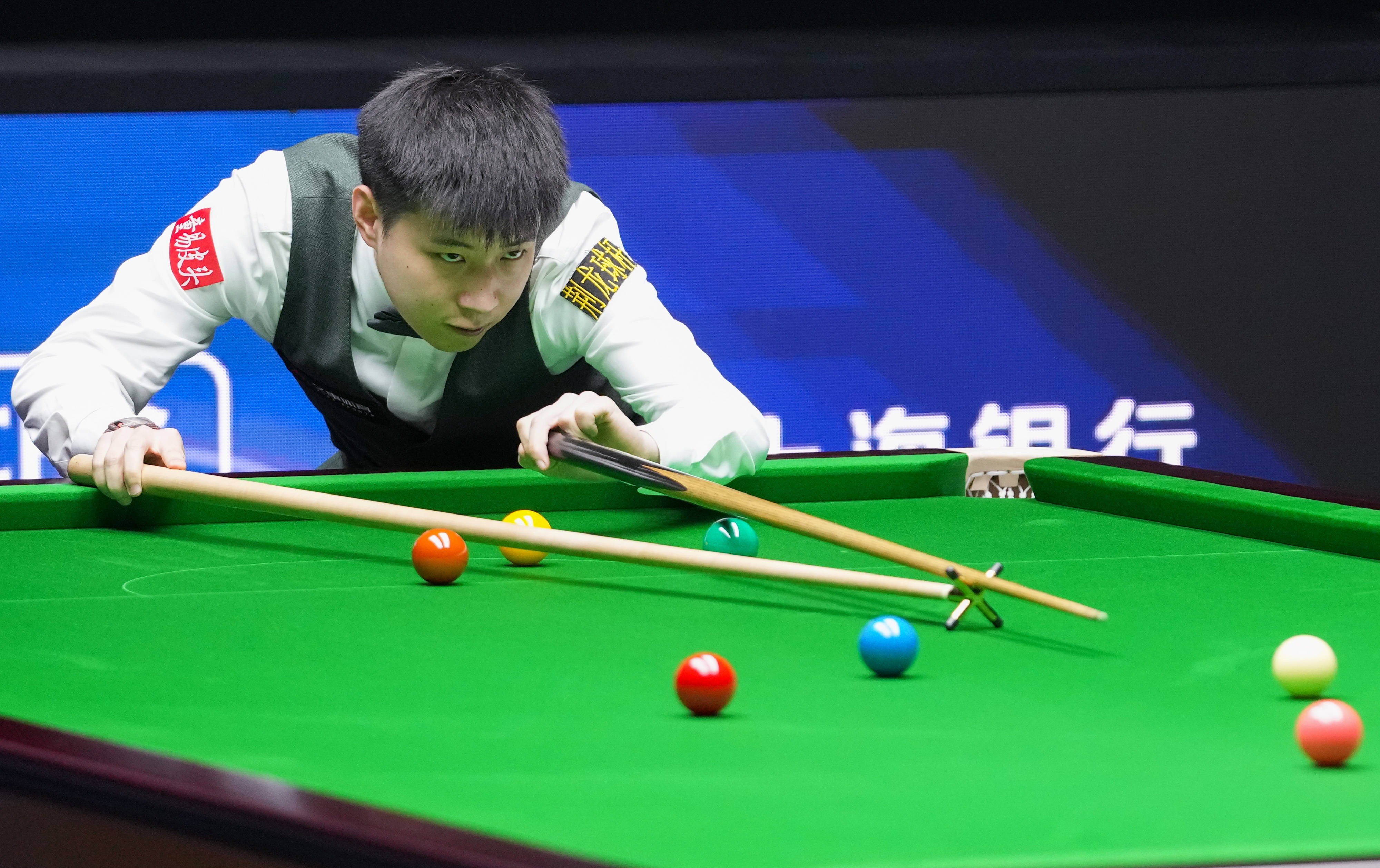 皇冠信用盤_(体育)斯诺克——上海大师赛半决赛:赵心童对阵威尔逊