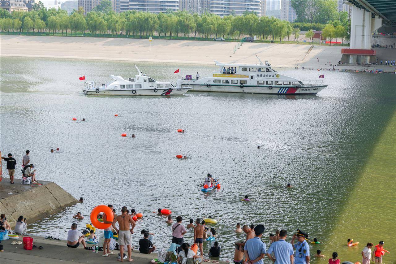 如何代理皇冠信用网_武汉多部门联合行动并提醒市民:远离两江通航水域如何代理皇冠信用网,莫让消暑变险情