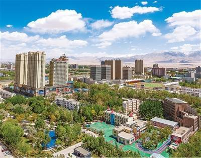 皇冠信用盘开户_昔日戈壁荒滩皇冠信用盘开户,今日“绿色明珠” 格尔木“风”“光”无限