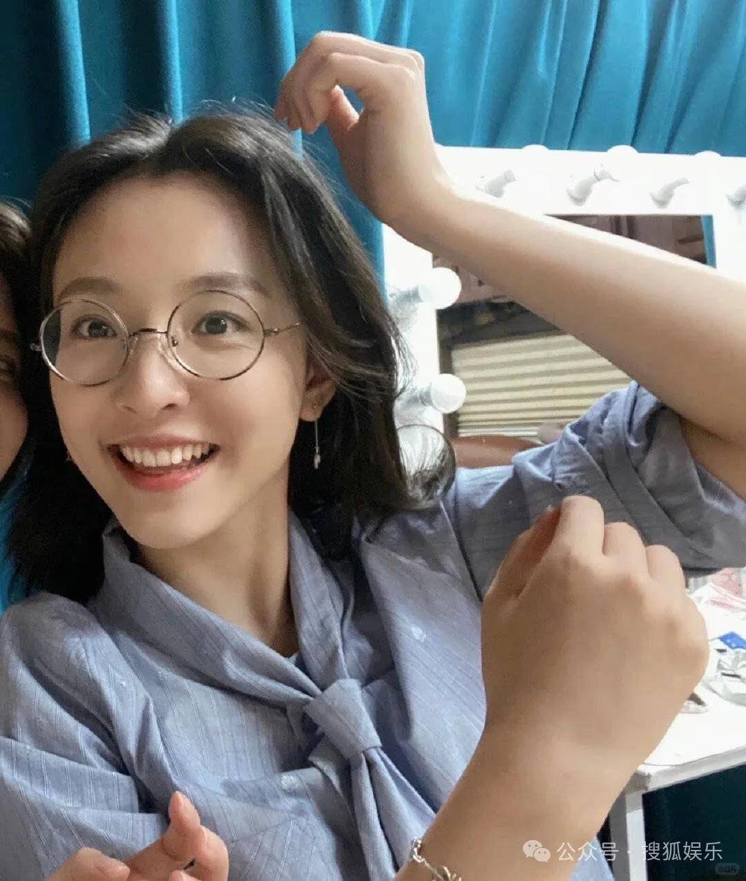 皇冠代理联系方式_离婚三年又被拍到亲密逛超市皇冠代理联系方式,他俩这是纯带娃还是真复合了?