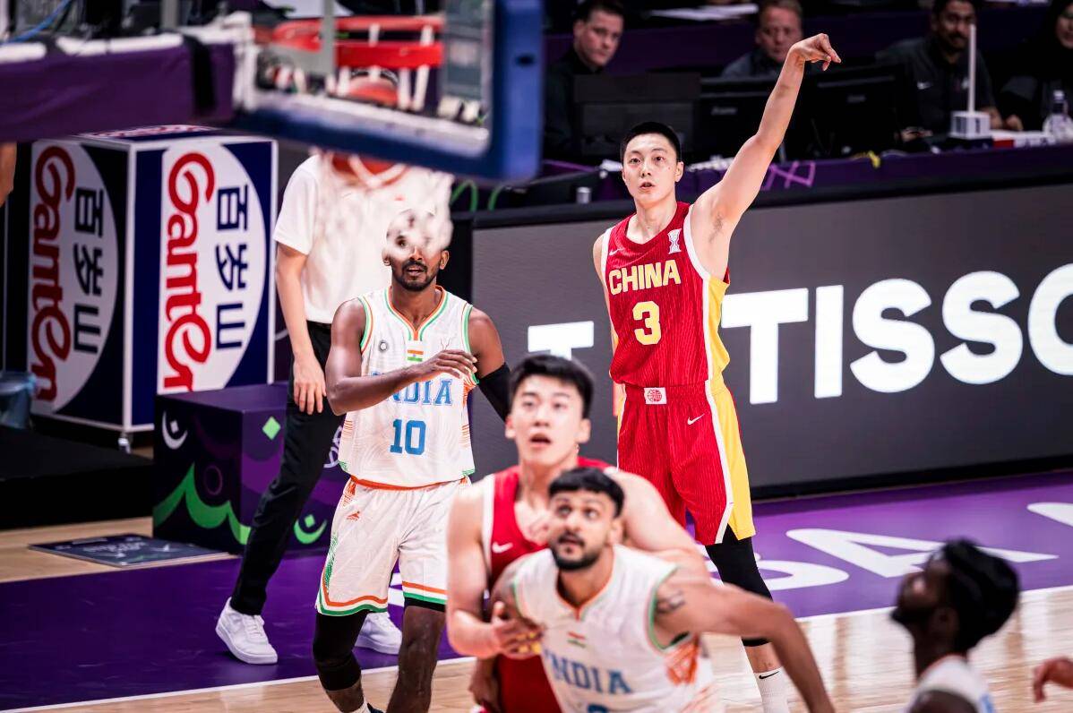 皇冠信用最新地址_亚洲杯-胡明轩5记三分胡金秋两双 中国擒印度两连胜