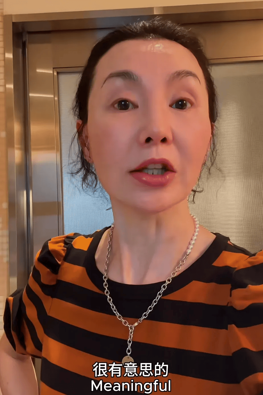 皇冠信用網怎么弄_60岁张曼玉突然罕见露面皇冠信用網怎么弄,疯狂自曝!网友:她眼里还有光