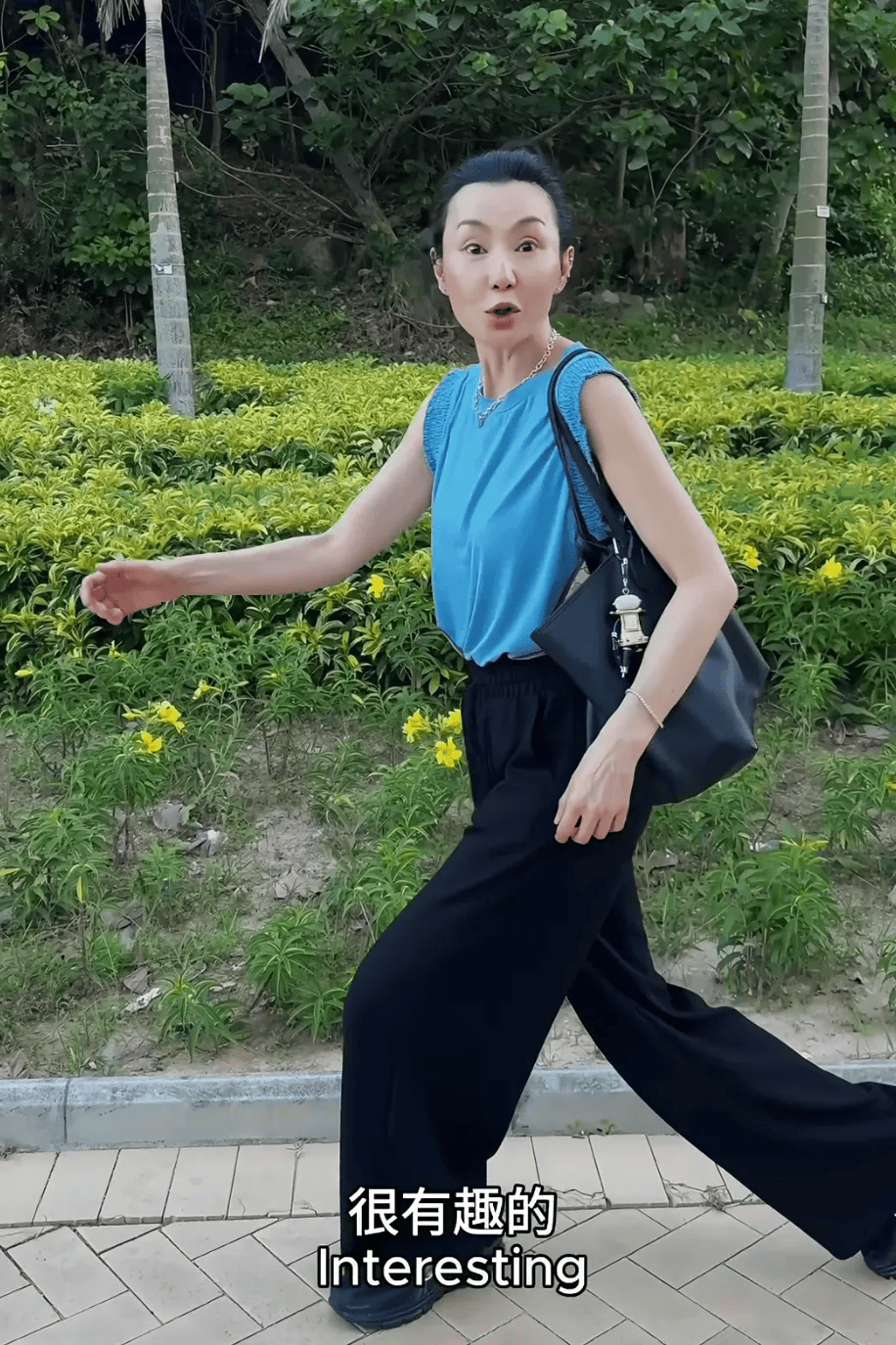 皇冠信用網怎么弄_60岁张曼玉突然罕见露面皇冠信用網怎么弄,疯狂自曝!网友:她眼里还有光