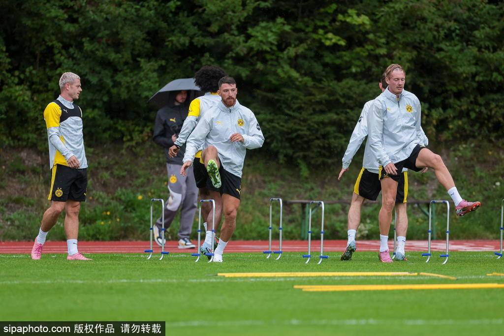 葡萄牙超级联赛_尤文全套阵容轮换葡萄牙超级联赛!弗拉霍维奇、道格拉斯-路易斯、科斯蒂奇登场背后的战术解析与球迷热议