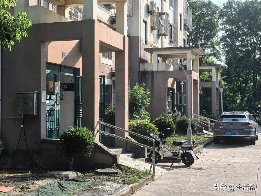 皇冠信用网最高占成_上海多个小区1700多个门禁集体失效皇冠信用网最高占成,居民炸锅:“太不安心了……”官方最新回应