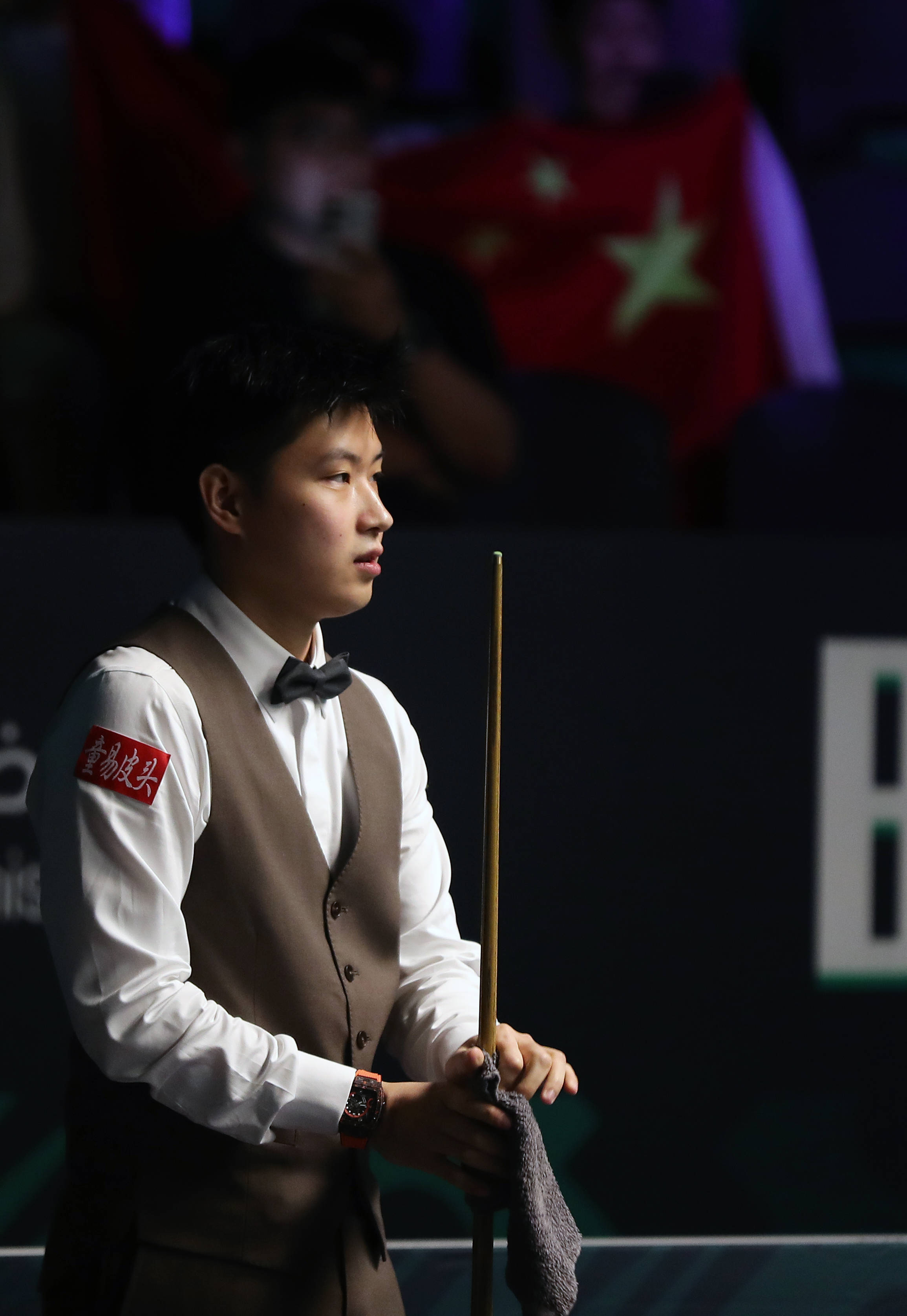 皇冠信用最新地址_（体育）斯诺克——沙特大师赛：赵心童晋级16强