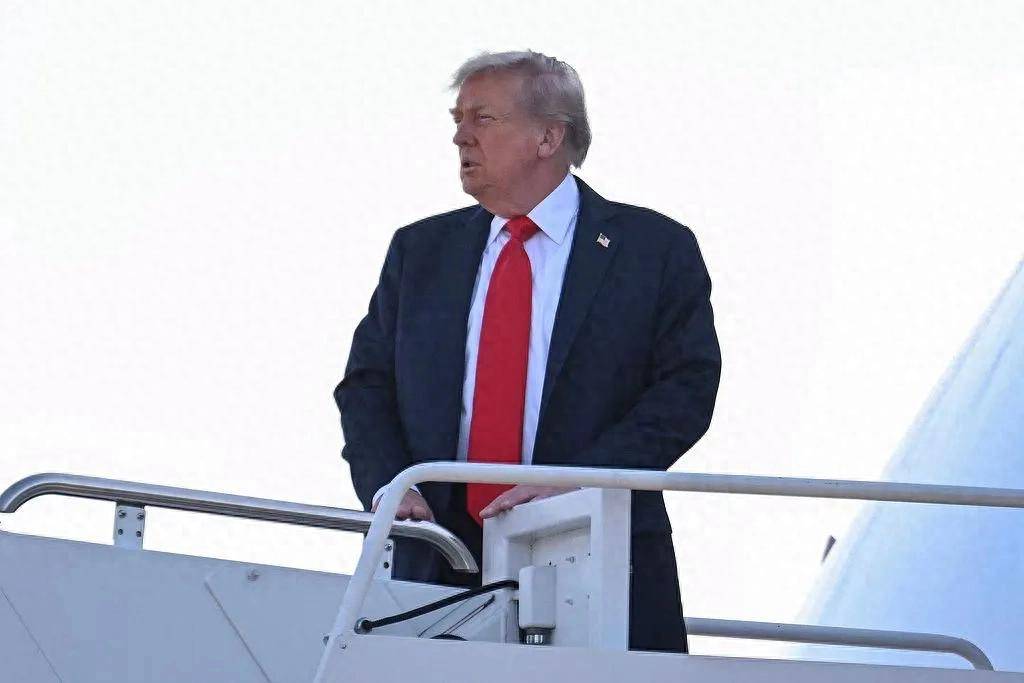 皇冠信用网怎么申请_特朗普已出发皇冠信用网怎么申请,带了这些人