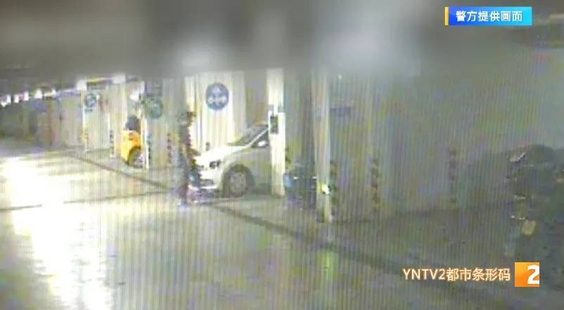 瓦埃勒vs米迪兰特
_凌晨怪事!男子提着茅台袋子在车库瓦埃勒vs米迪兰特
,翻垃圾桶竟为了.....