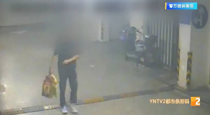 瓦埃勒vs米迪兰特
_凌晨怪事!男子提着茅台袋子在车库瓦埃勒vs米迪兰特
,翻垃圾桶竟为了.....