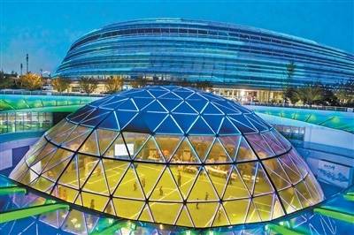 特温特vsPSV埃因霍温
_全球首个人形机器人运动会精彩瞬间(新时代画卷)