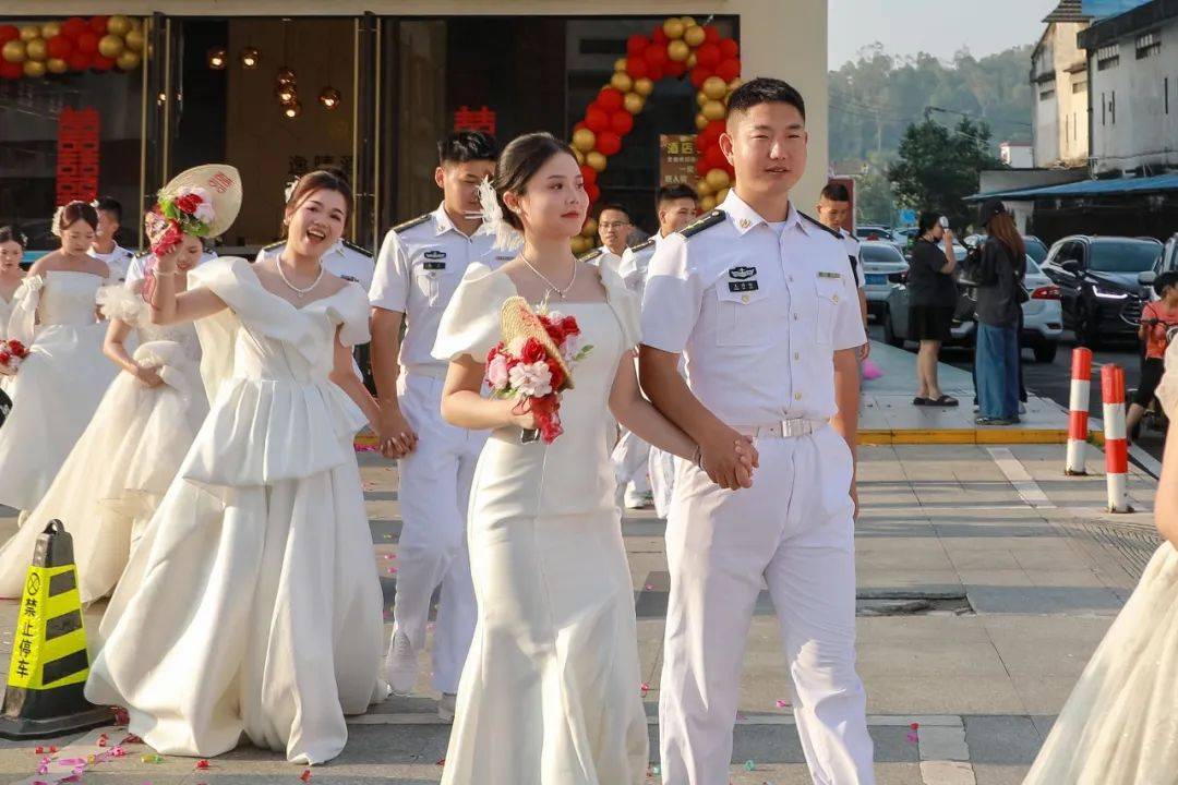 皇冠信用網正网
_恭喜皇冠信用網正网
,他们结婚了!