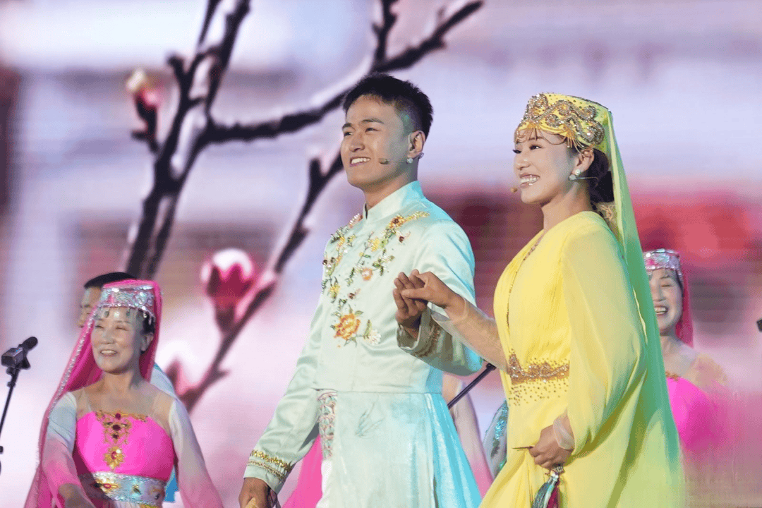 皇冠信用网登3代理
_代表宁夏参赛皇冠信用网登3代理
!“满天星”艺术团参加“村歌嘹亮”2025年全国集中展演