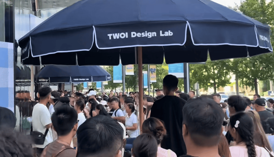 皇冠信用网登3代理_开业第一天就闭店!人多到崩溃皇冠信用网登3代理,排队超8小时,品牌道歉,补偿方案公布!