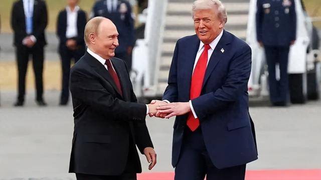 皇冠足球平台代理
_特朗普:中俄是“天然敌人”皇冠足球平台代理
!俄会背刺中国吗?三个铁证说清真相