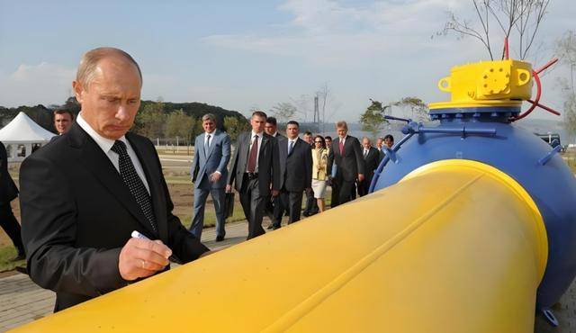 皇冠足球平台代理
_特朗普:中俄是“天然敌人”皇冠足球平台代理
!俄会背刺中国吗?三个铁证说清真相