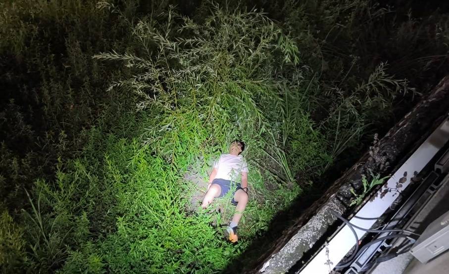 皇冠信用网如何注册_14岁少年少女一跃而下皇冠信用网如何注册，轻生原因竟都是……