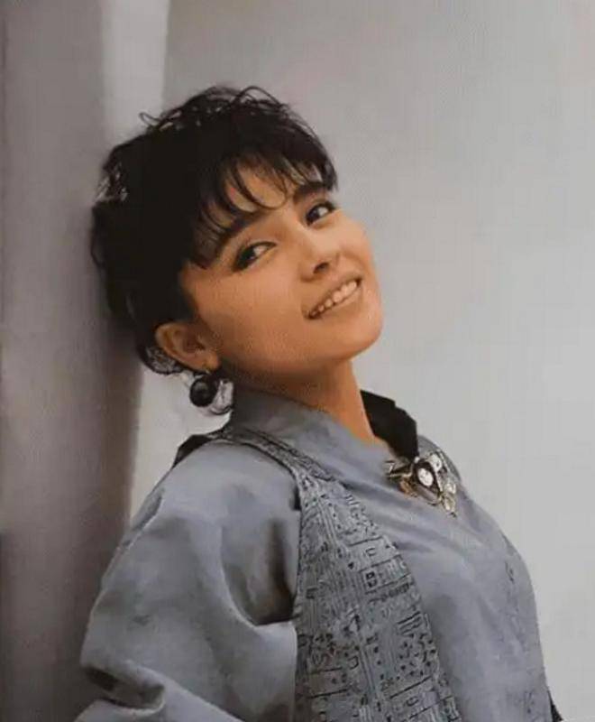 皇冠信用网账号
_台湾女歌手千百惠去世皇冠信用网账号
,代表作《想你的时候》《走过咖啡屋》