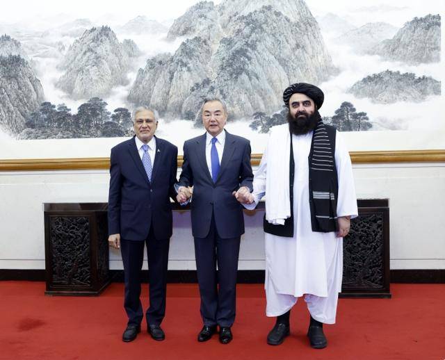 皇冠代理登录地址
_塔利班明确表态皇冠代理登录地址
,他们绝不听命于美国,中国出手,这2国都安心了