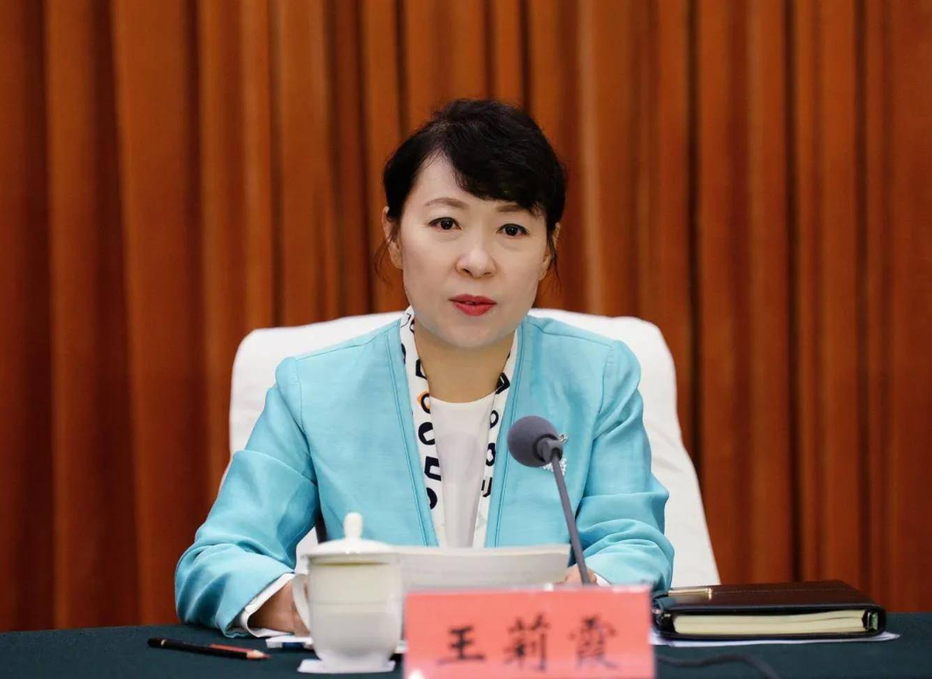 皇冠信用網登2
_极目政情丨61岁女“老虎”王莉霞被查!系今年第三名任上被查的省级政府“一把手”皇冠信用網登2
,上周还在指挥工作