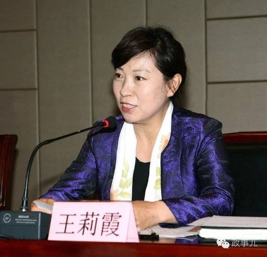 皇冠信用網代理
_正部级美女大员被查!千万华服堆满多套住宅皇冠信用網代理
,化妆团队提前数小时待命~