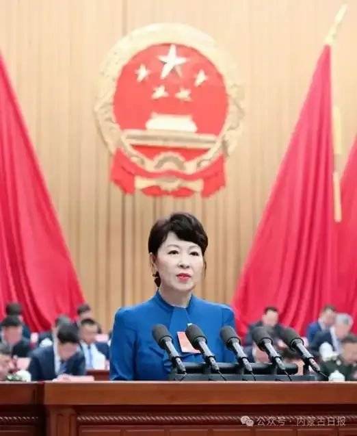 皇冠信用網代理
_正部级美女大员被查!千万华服堆满多套住宅皇冠信用網代理
,化妆团队提前数小时待命~