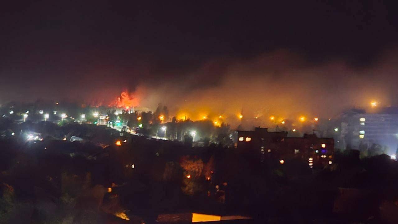 瑞士超级联赛_报复不隔夜！乌刚偷袭俄炼油厂瑞士超级联赛，不到24小时，基辅腾起火红蘑菇云