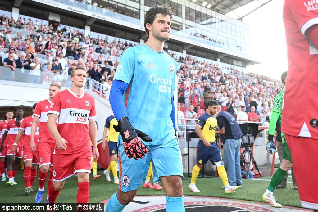 塞浦路斯甲组联赛
_红魔新门将即将加盟!罗马诺爆料曼联签下比利时门将拉门斯塞浦路斯甲组联赛
,转会费2500万欧