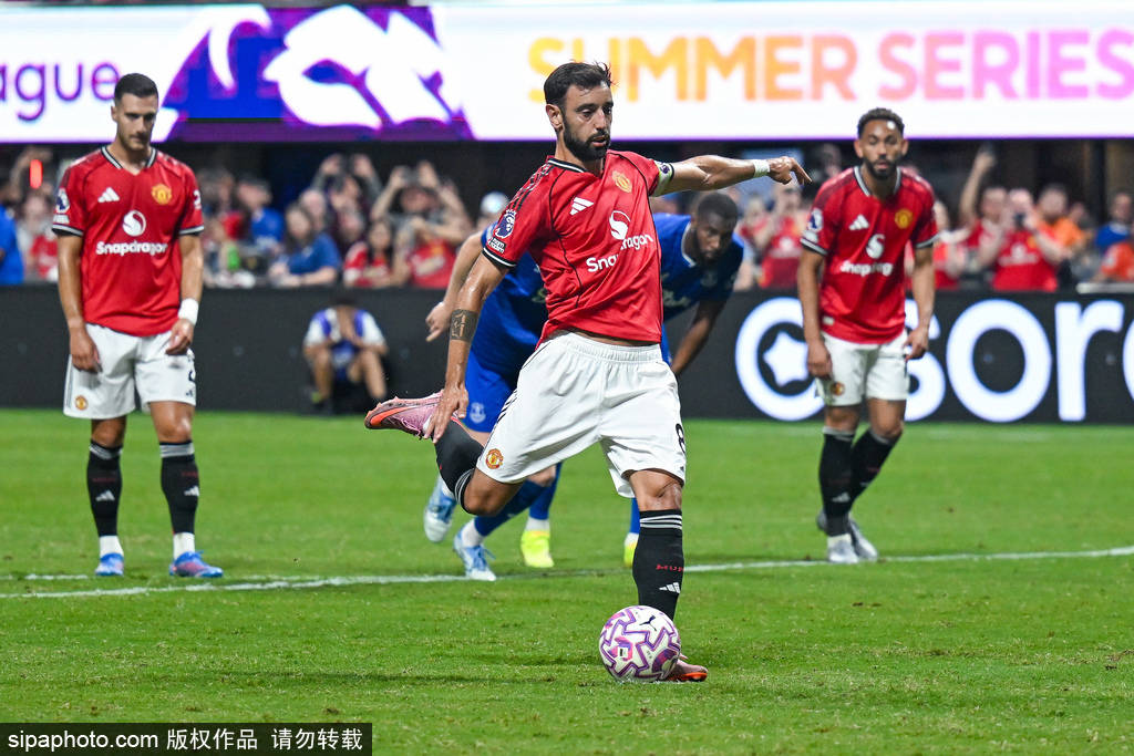 苏黎世vs图恩
_曼联战平富勒姆:阿莫林的战术为何引发球迷不满苏黎世vs图恩
?