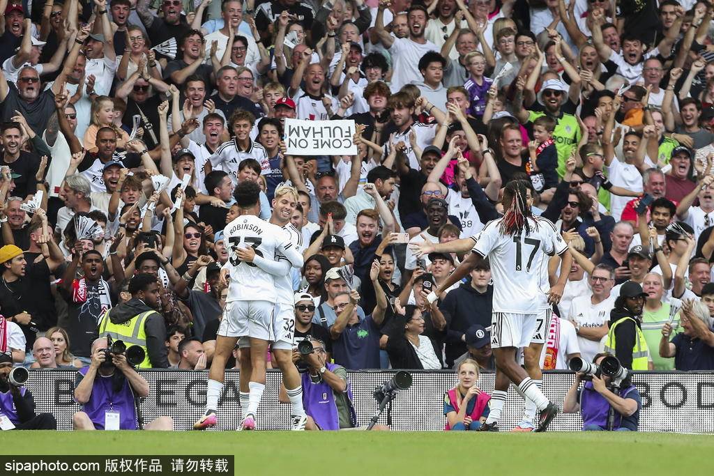 皇冠信用网会员开户
_英超-B费失点约罗造乌龙 曼联1-1富勒姆暂列积分榜第16