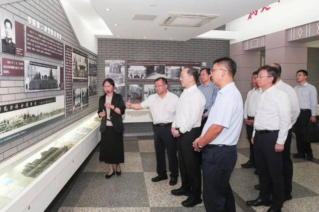 皇冠信用網登3出租
_李乐成到南京航空航天大学、南京理工大学、江苏省通信管理局调研