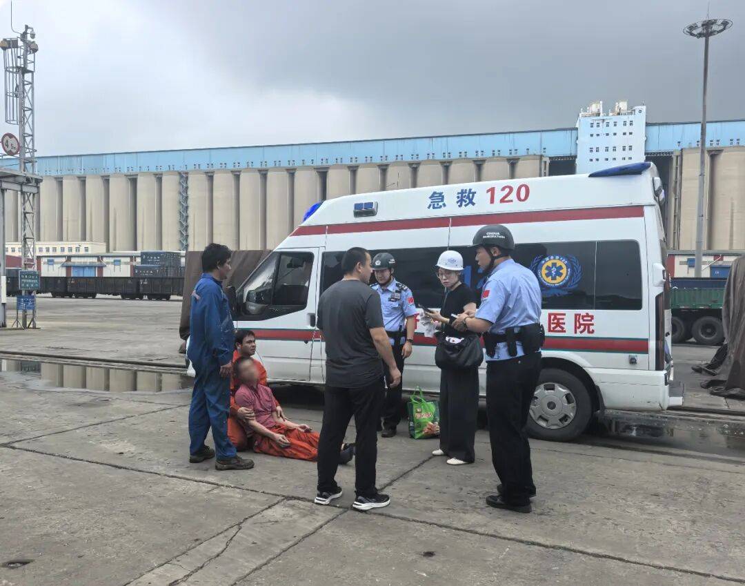 皇冠信用网最新地址_中国留学生因用手机拍照翻译遭拘押皇冠信用网最新地址,中使馆紧急提醒!【新闻早知道】