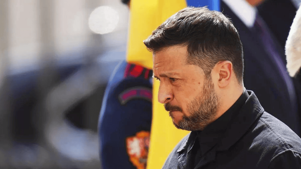 皇冠信用網登1,登2,登3出租_基辅遭俄罗斯空袭皇冠信用網登1,登2,登3出租,泽连斯基态度反转,主动找上中国,中方回应滴水不漏