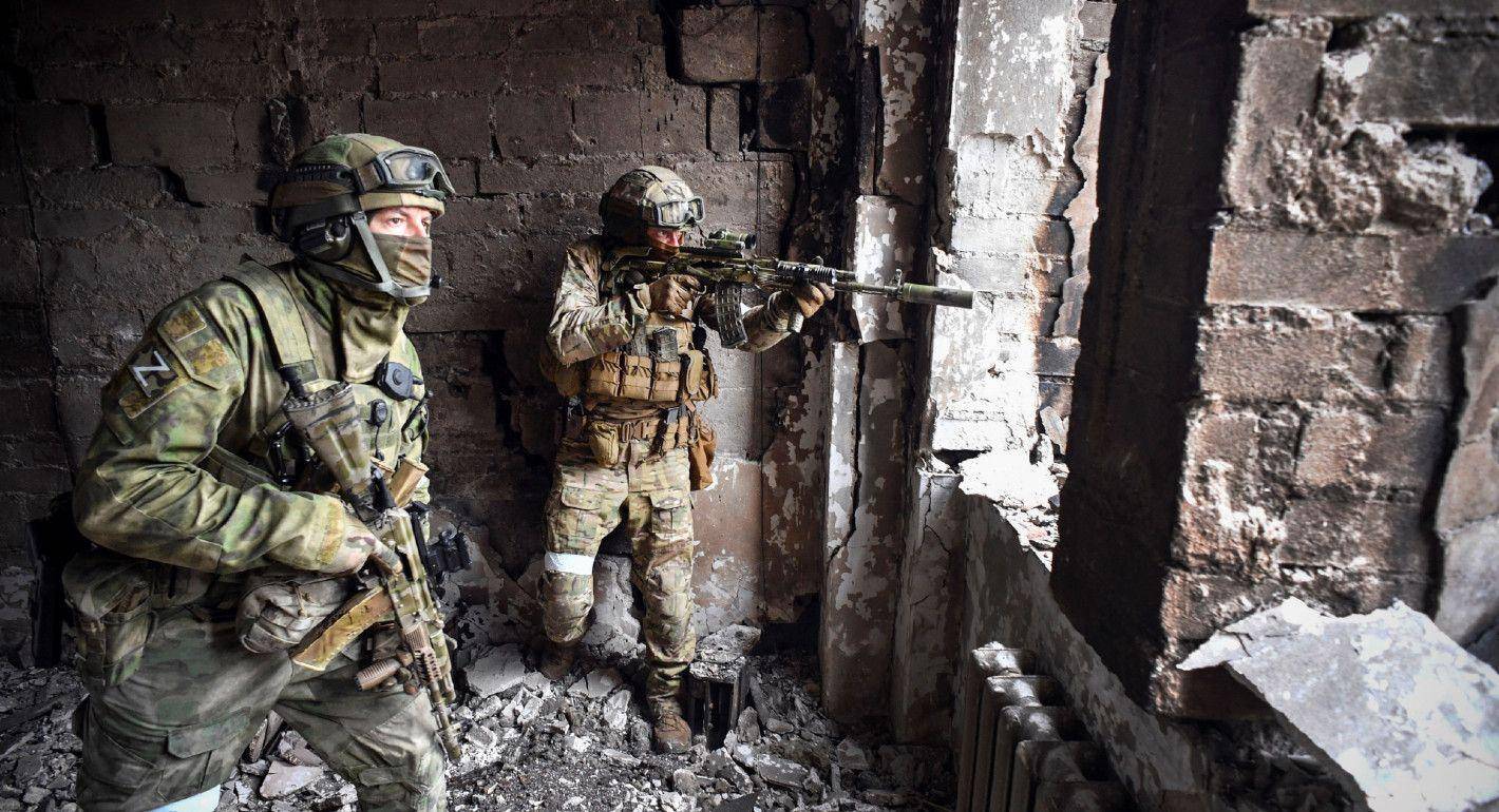 萨杜拜vs巴塔_画面曝光萨杜拜vs巴塔,俄副司令连同10名军官被团灭,有内鬼在帮乌特种部队?