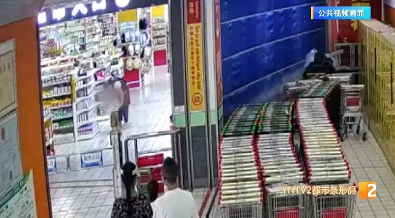 斯崔普费宁魏登vs卡芬堡_不是段子!爸爸带娃玩自己睡着了!一觉醒来斯崔普费宁魏登vs卡芬堡,孩子呢?