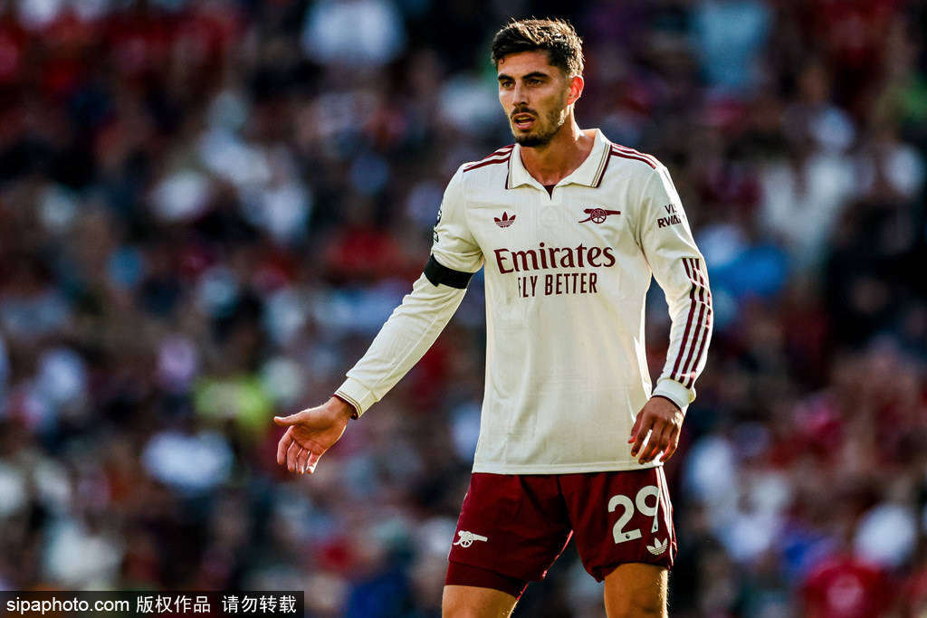 比利时甲组联赛A_索博斯洛伊一脚打出利物浦冠军气质比利时甲组联赛A,阿森纳差的就是那口气