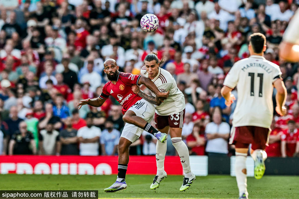 杯哥伦比亚乙组联赛_大马丁转会曼联告吹杯哥伦比亚乙组联赛,国家队自拍心情不错:红魔错失的机遇与未来展望