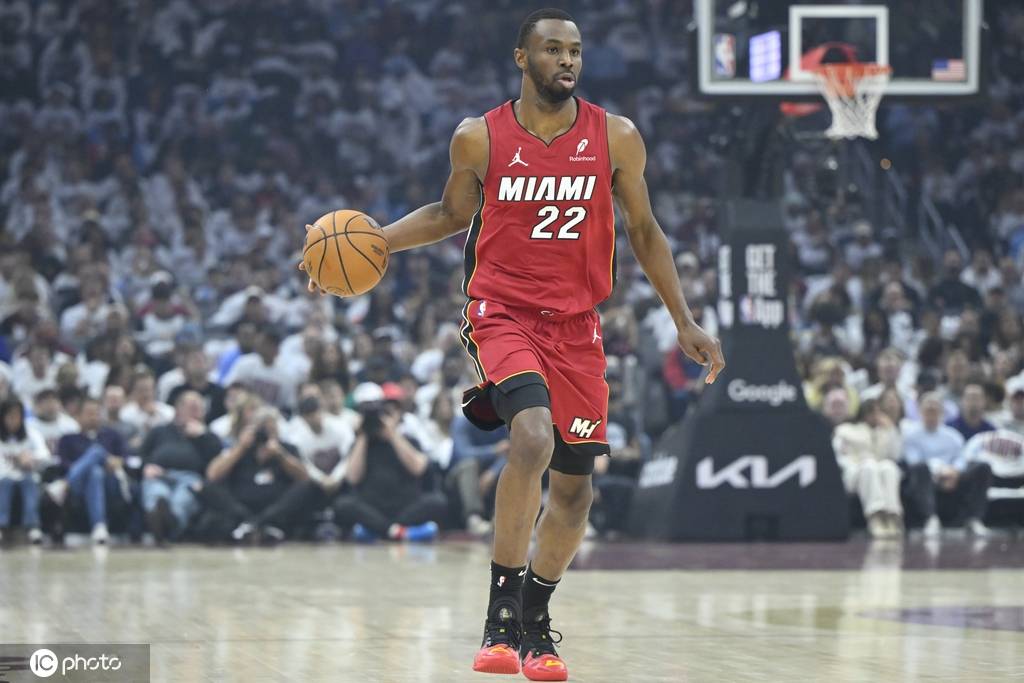 皇冠信用网代理_曝湖人有意引进一名锋线 维金斯是理想人选