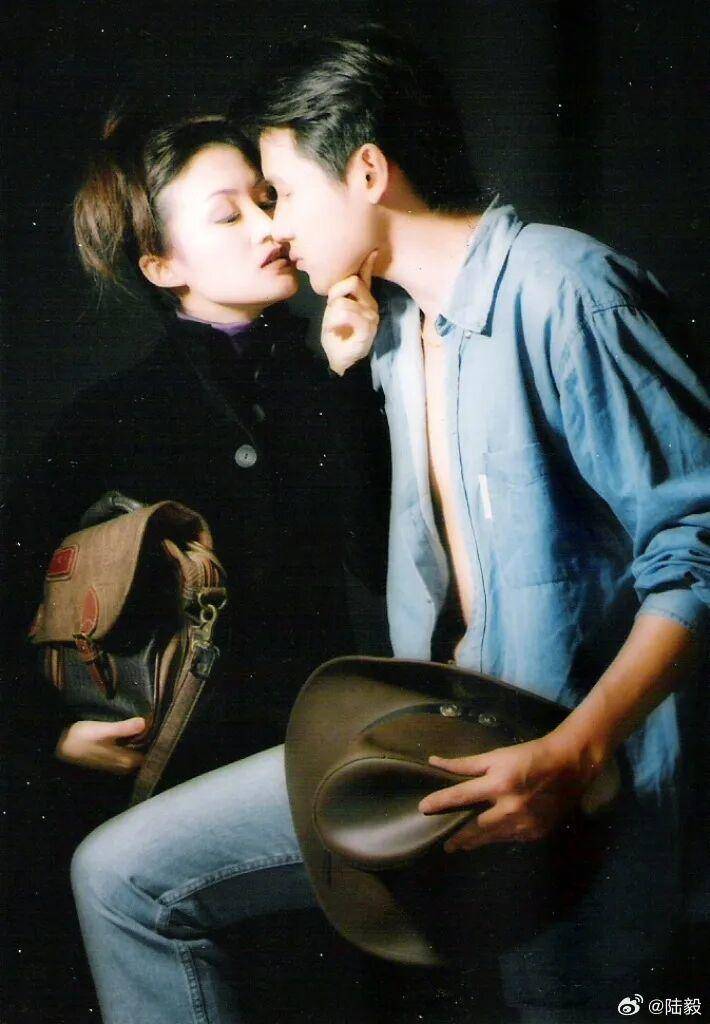 皇冠皇冠信用网平台_陆毅甜蜜自曝:鲍蕾和我在一起30年没做过饭皇冠皇冠信用网平台,方便面都不会煮