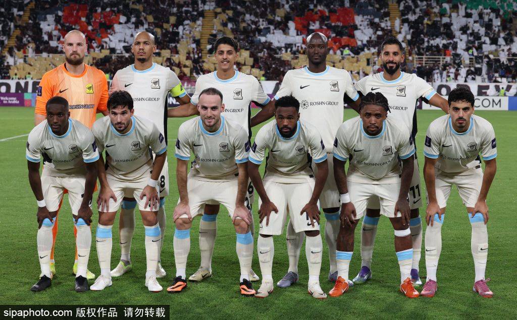 皇冠信用网注册开户_中超疯狂夜:河南队60分钟狂扫武汉三镇皇冠信用网注册开户,连胜记录告破!