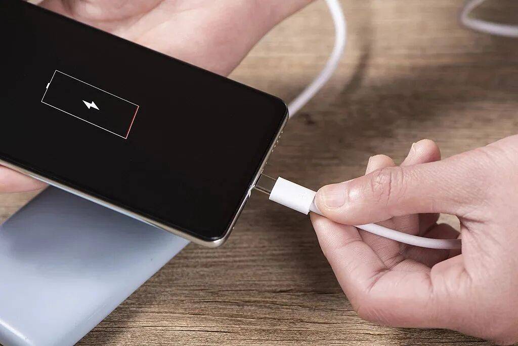 皇冠信用盘登2代理_为什么你的手机总没电皇冠信用盘登2代理?原因竟然是......