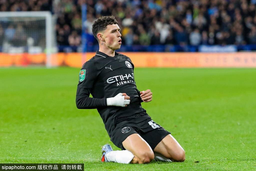 皇冠信用盘需要押金吗_联赛杯-福登传射萨维尼奥破门 曼城2-0哈德斯菲尔德晋级