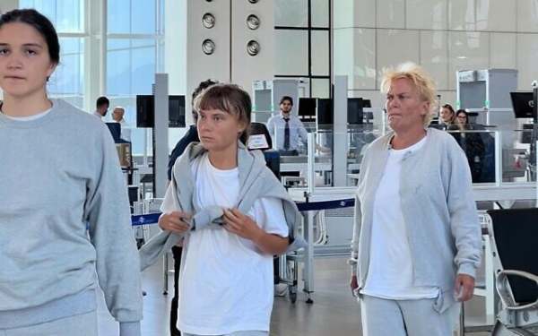 皇冠信用盘如何申请_以色列外交部:“环保少女”通贝里和其皇冠信用盘如何申请他170名活动人士已被驱逐出境