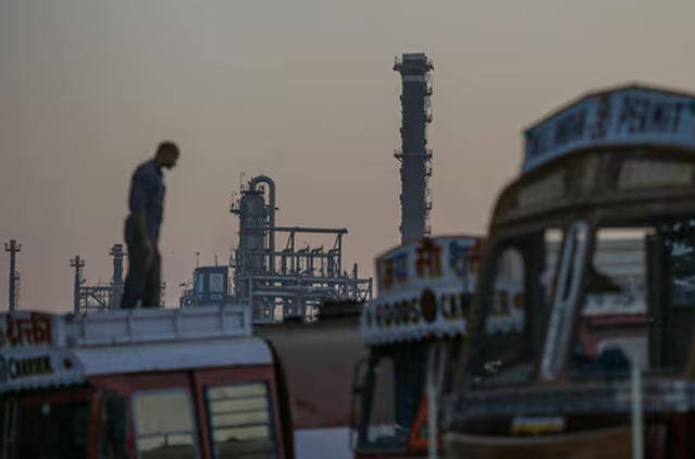 皇冠登3代理注册_“俄石油贸易商已开始要求印度买家:用人民币支付”