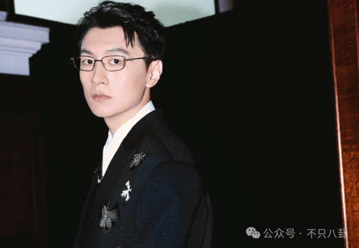 hga035会员注册_他俩没分手但被拍到吵架了hga035会员注册,吵得很凶......