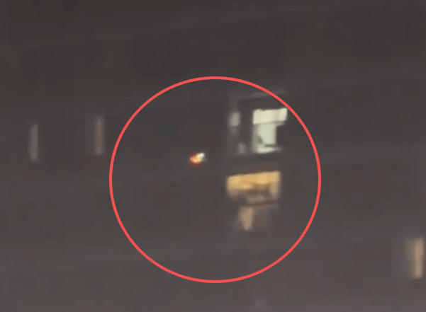 皇冠信用网
_浙江女子洗完澡一抬头皇冠信用网
,发现窗外竟停着一架无人机,整个人都懵掉了!怀疑被偷拍,连忙报警!