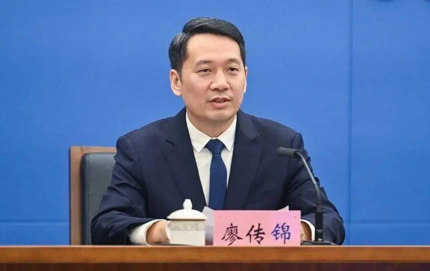 怎么申请皇冠信用盘_曾任共青团重庆市委书记怎么申请皇冠信用盘，廖传锦已任荣昌区政府党组书记